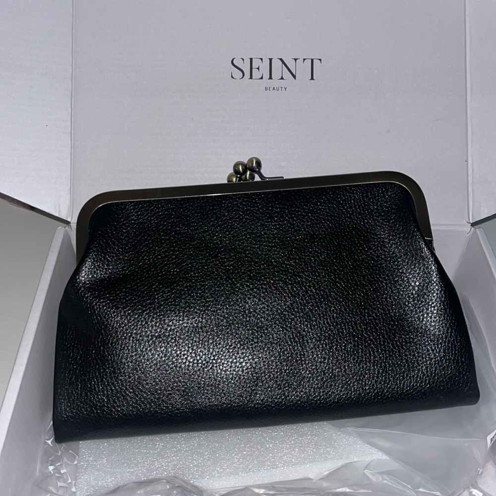 Seint clutch, NWT, great quality!! Must see!!